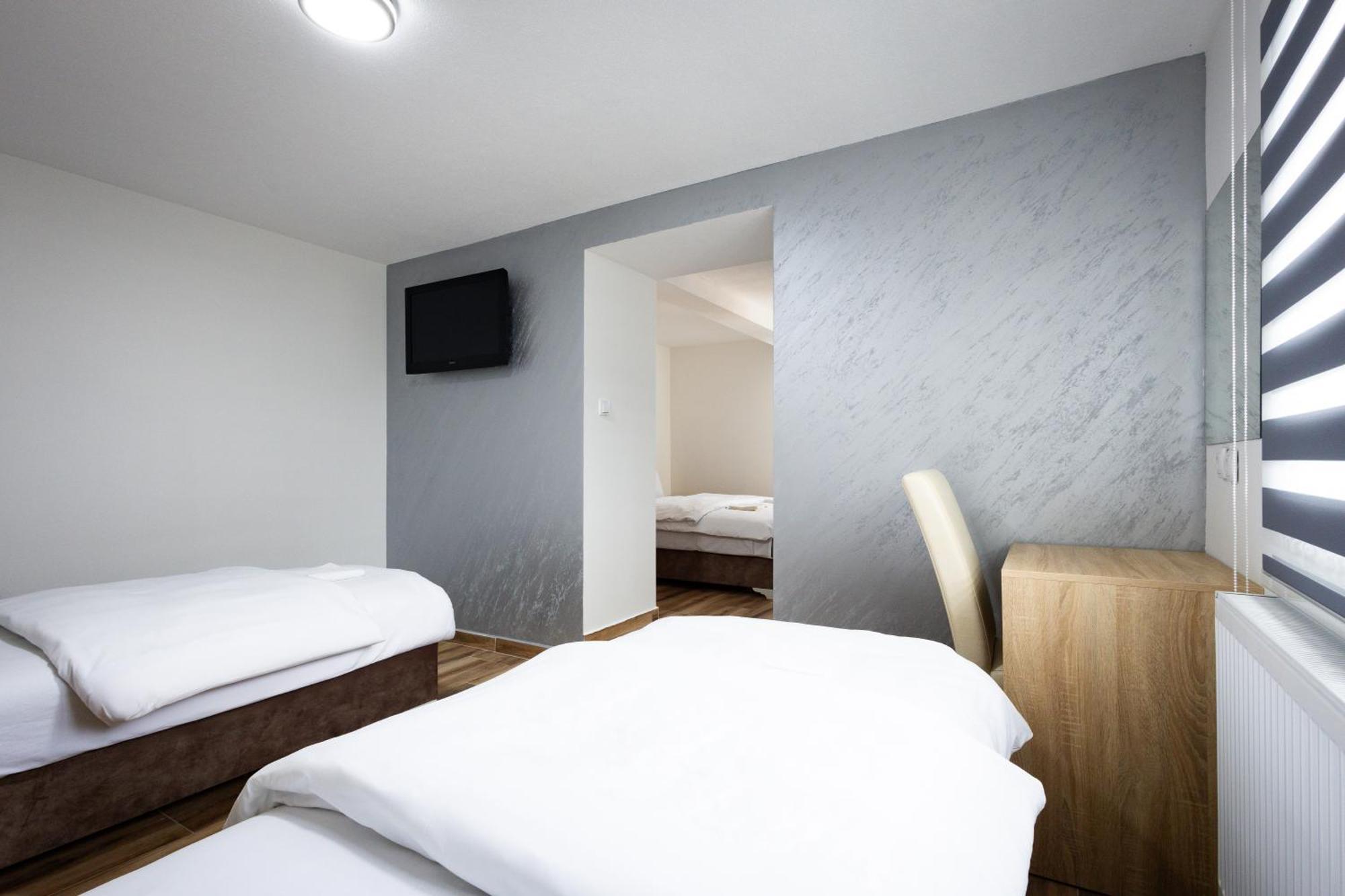 Restoran & Motel Manjez Биело-Поле Экстерьер фото